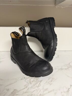 Outbound boots size 8